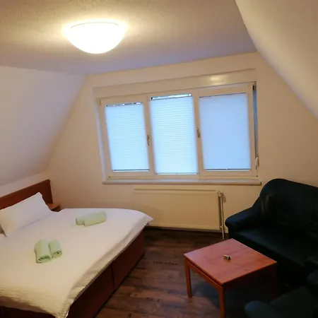Domstadt Apartments Merseburg Zimmer foto